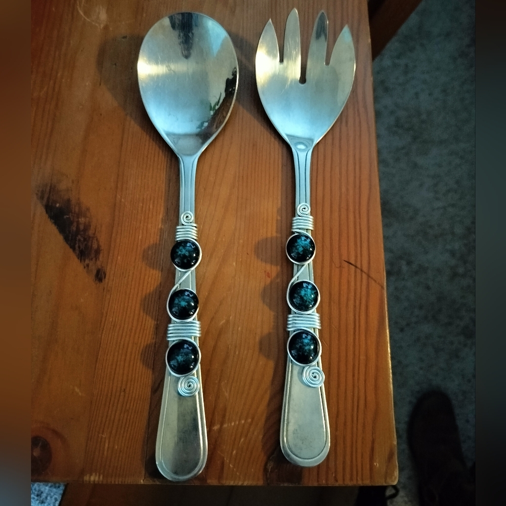Beaded salad serving set